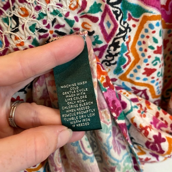 Lauren RALPH LAUREN Smocked Lightweight Colorful Moroccan Print Top Small - Picture 4 of 5
